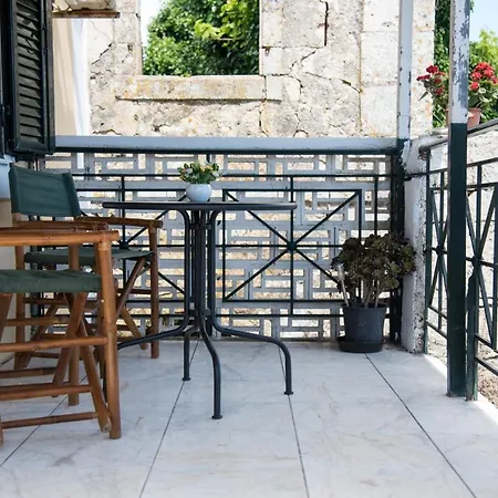 Rena's Panorama View House 컨트리하우스 Vóvikes